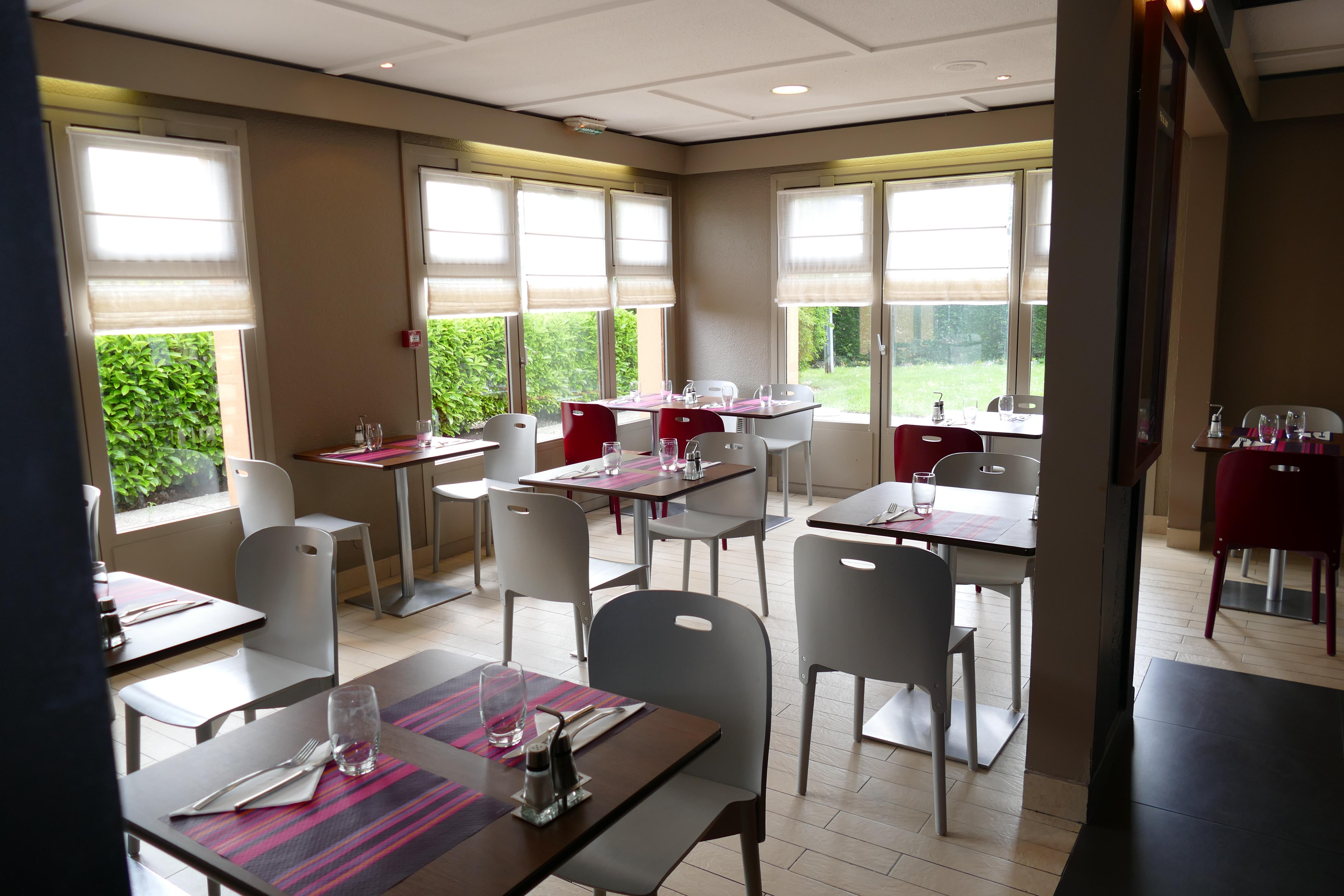 Kyriad Rouen Sud - Oissel Сент-Етьєнн-дю-Рувре Екстер'єр фото